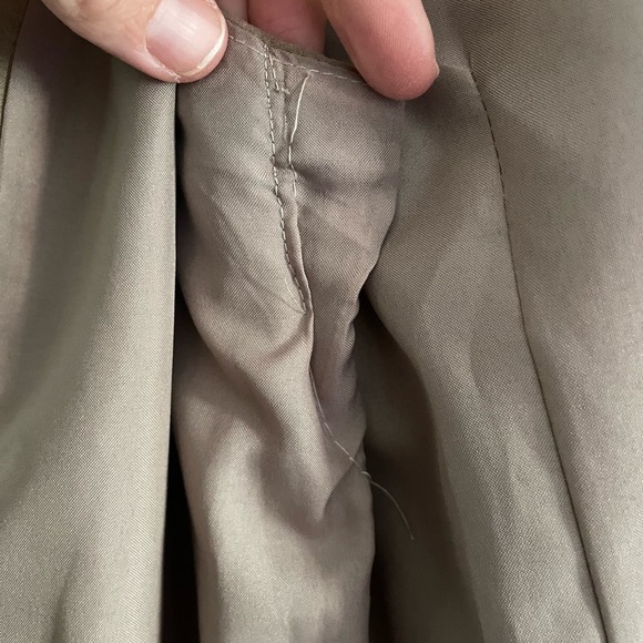 Vintage Taupe vest with black stitching - Picture 6 of 12